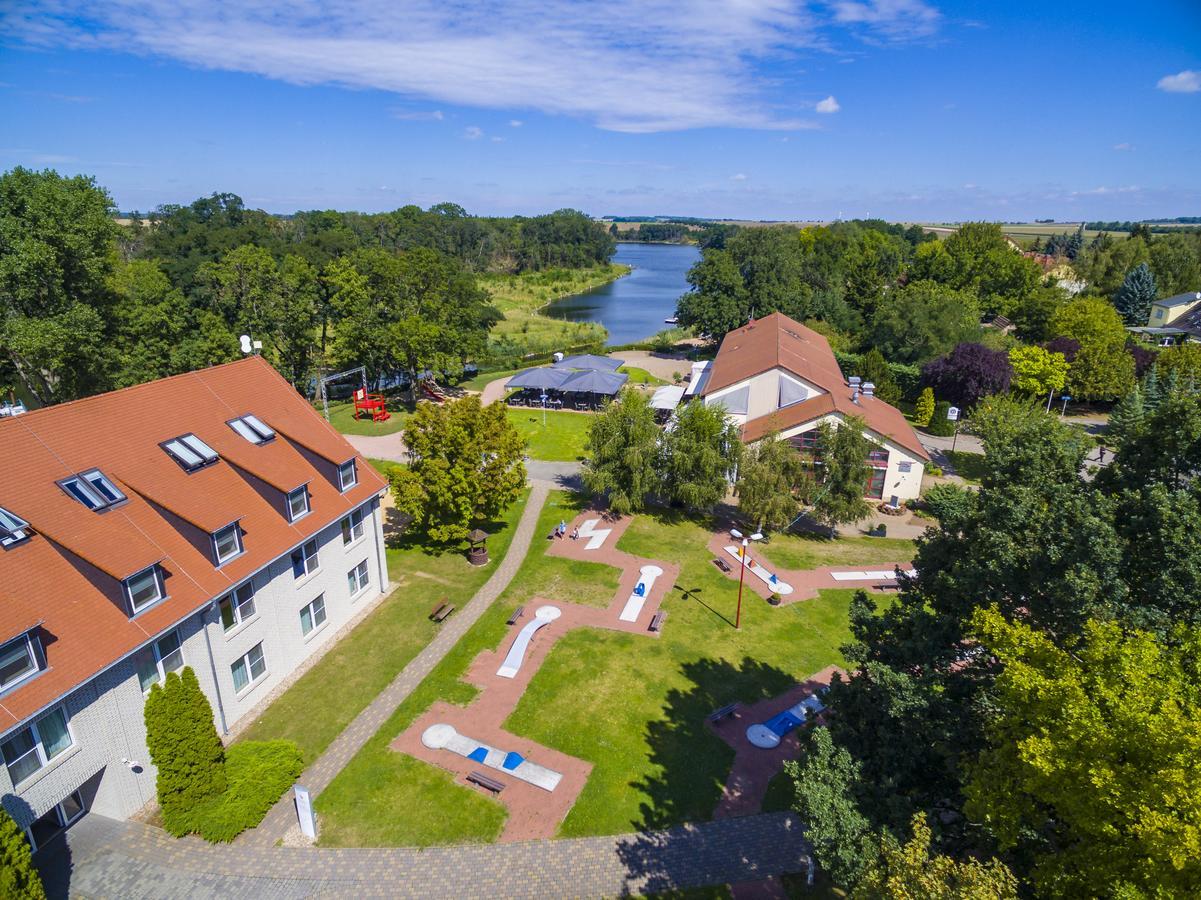 Bernstein Acamed Resort Nienburg  Extérieur photo